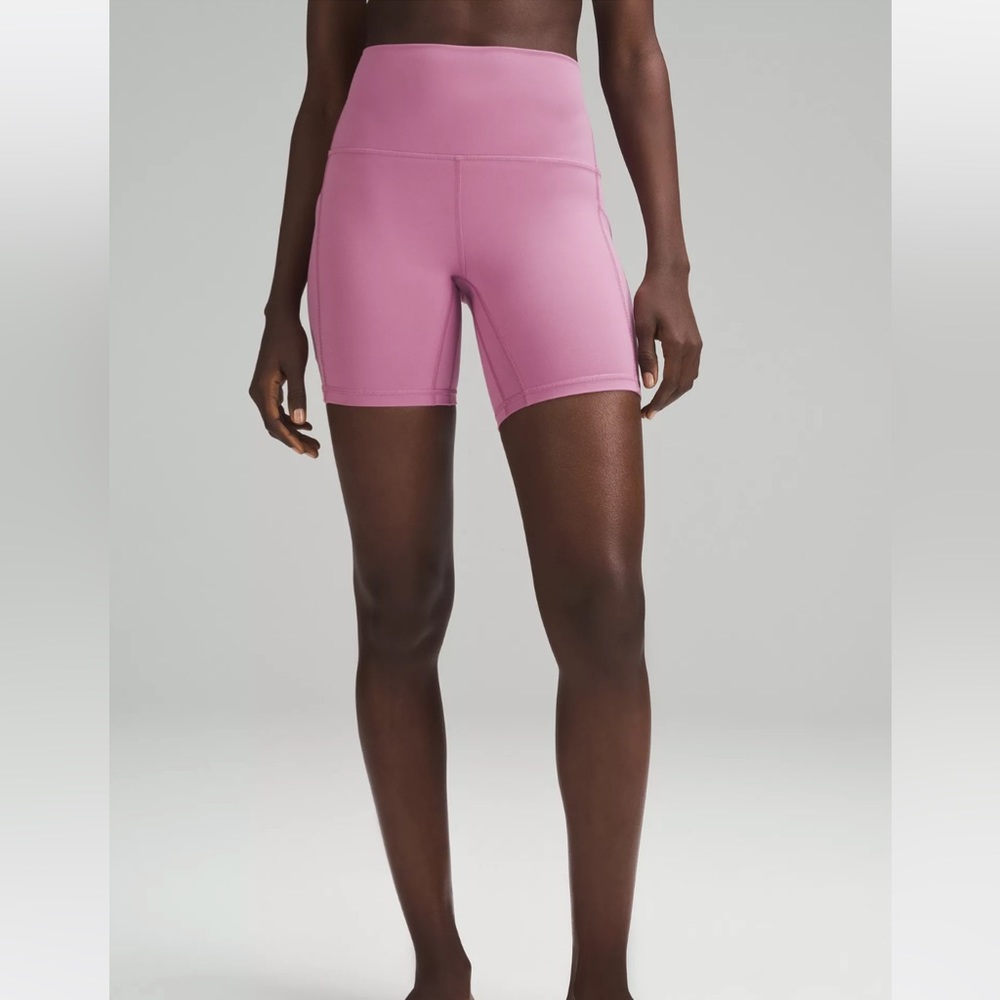 NWOT Lululemon Align High Rise bike shorts with pockets 6”